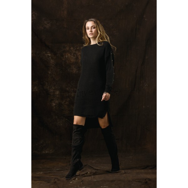Κωδ.2033Μαύρο-Πλεκτό ασύμμετρο φόρεμα με τρούκς στα μανίκια. ΦΟΡΕΜΑΤΑ Linverno Knitwear